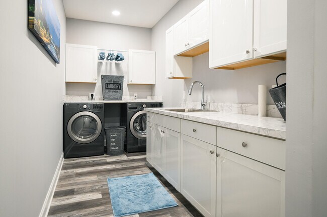 Building Photo - 5569 SE Hammock Reserve Terrace