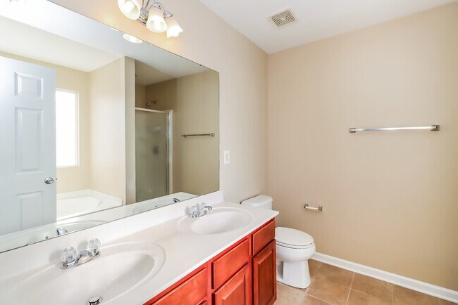 Building Photo - 1019 Yellow Bee Rd