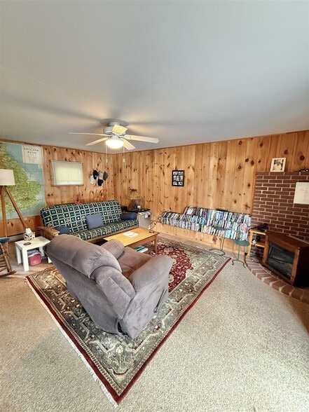 Building Photo - 156 Barker Pond Rd