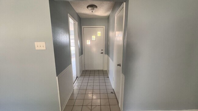 Building Photo - 1803 Anna Lee Dr