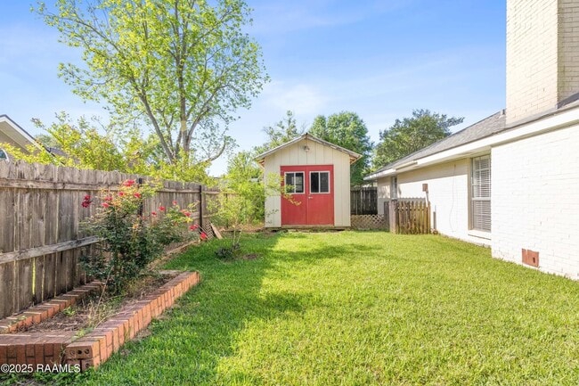 Building Photo - 305 Orgeron Dr
