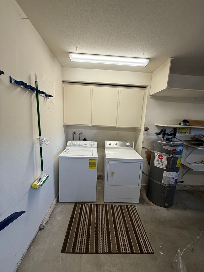 Building Photo - Beautiful Capri Home in Leisure Village