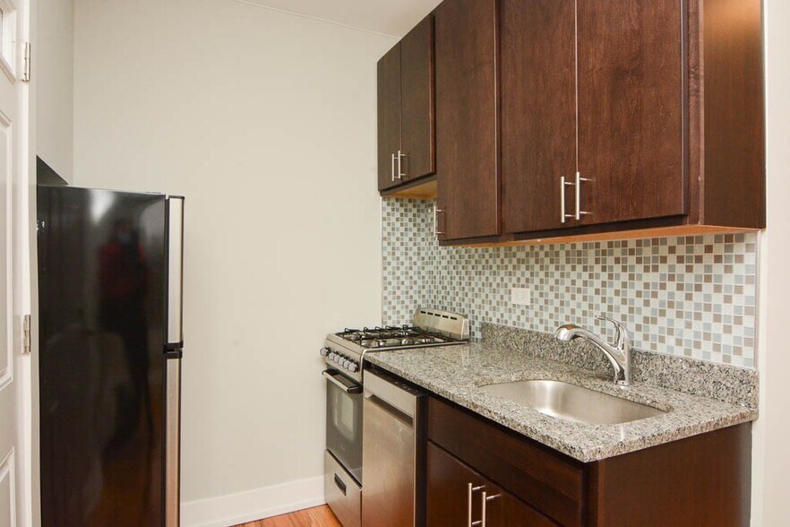 Building Photo - 2915 N Mildred Ave