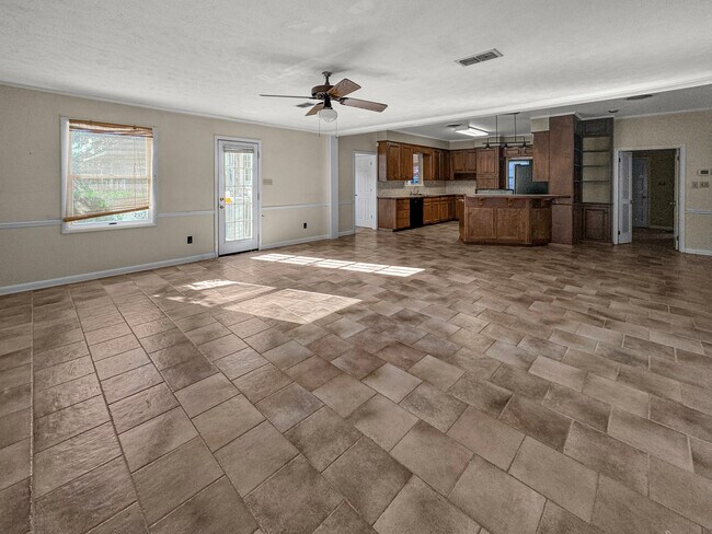 Building Photo - 3018 Wardlaw Rd