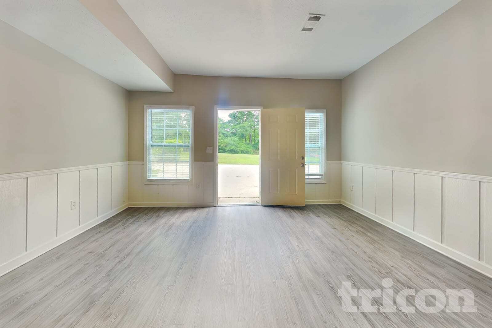 Building Photo - 515 Westbridge Dr