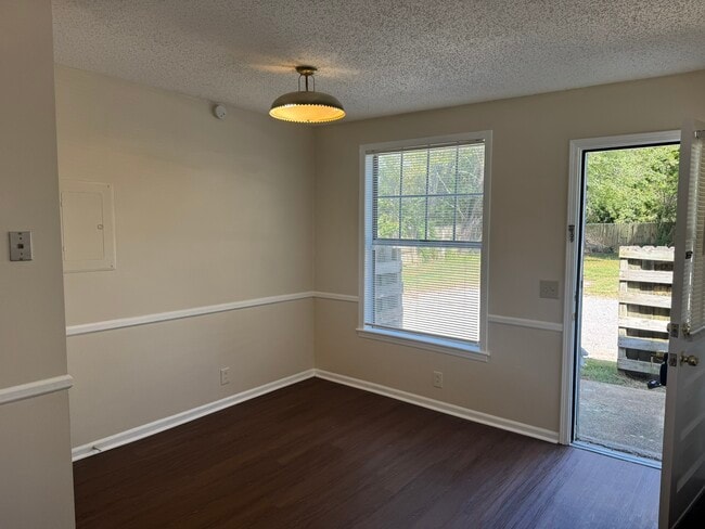 Building Photo - 7482 Harrow Dr
