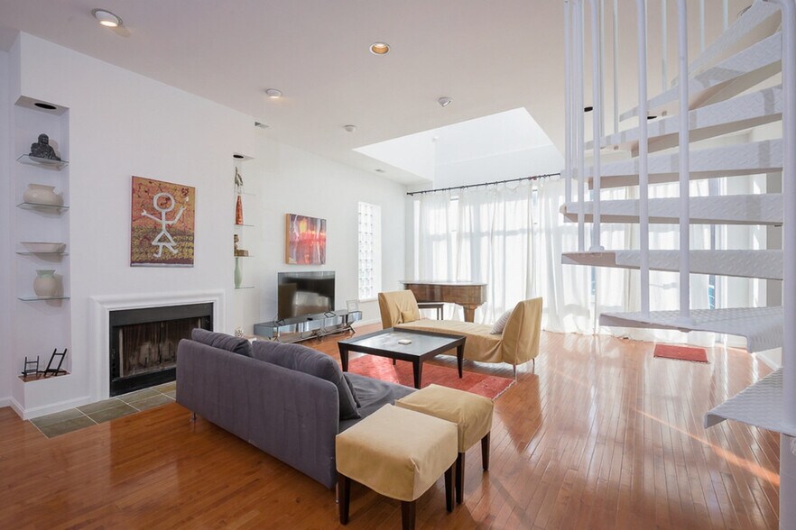 Building Photo - 440 M St NW