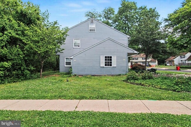 Building Photo - 831 Jackson St