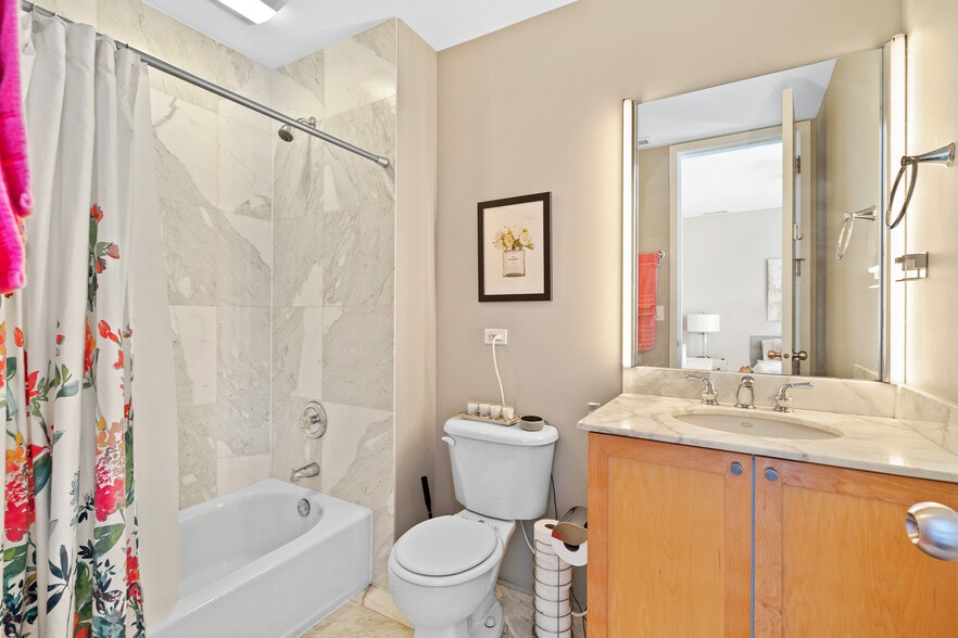 Building Photo - 1318 N Cleveland Ave