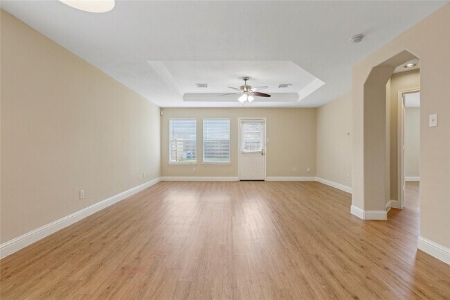 Building Photo - 8907 Grand Villa Ln