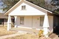 Building Photo - Very cute 2 bedroom 1 bath across the street from Clinton West Elementary School.