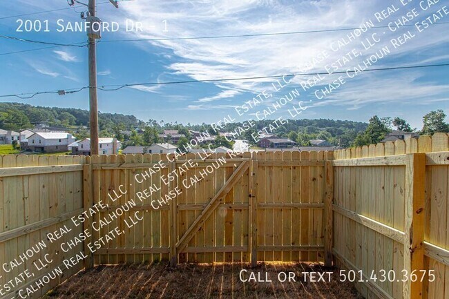 Building Photo - 2001 Sanford Dr