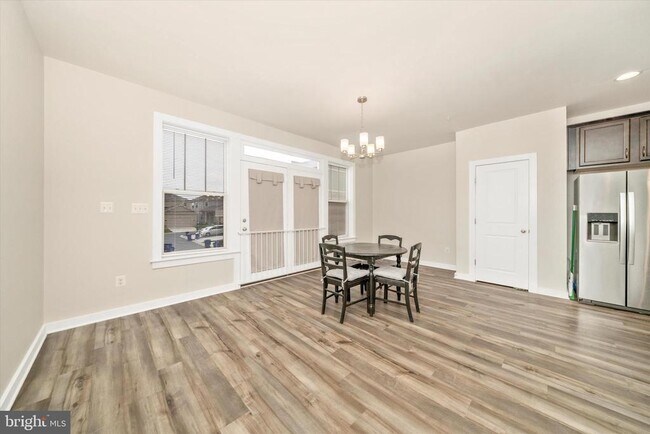 Building Photo - 3635 Stone Barn Dr