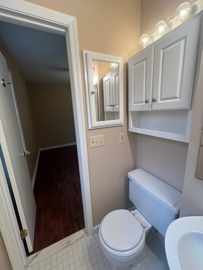 Building Photo - 1201 Linton Ct