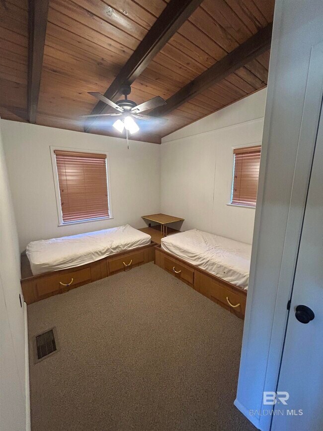 Building Photo - 11656 -A Magnolia St