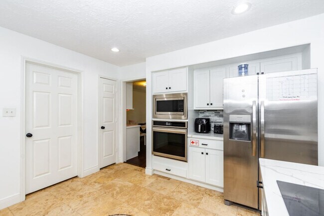 Building Photo - 1423 Sweet Grass Trail