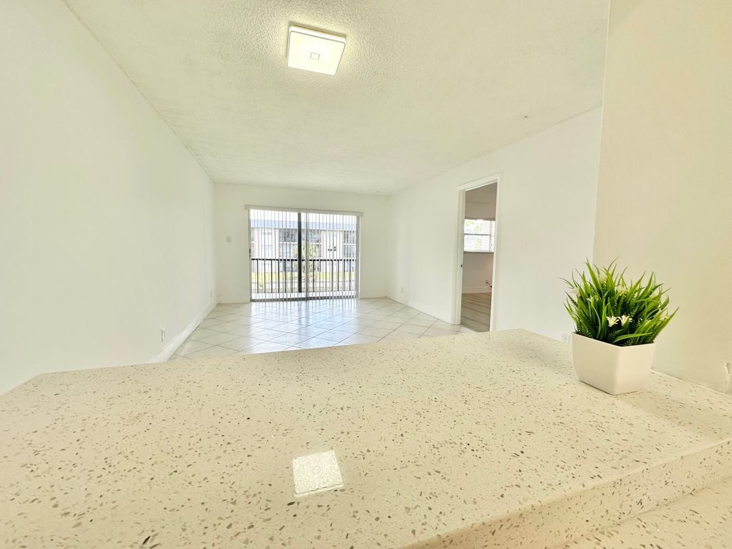 Building Photo - 8051 S Colony Cir