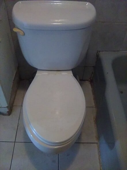 Building Photo - 92 Holly St