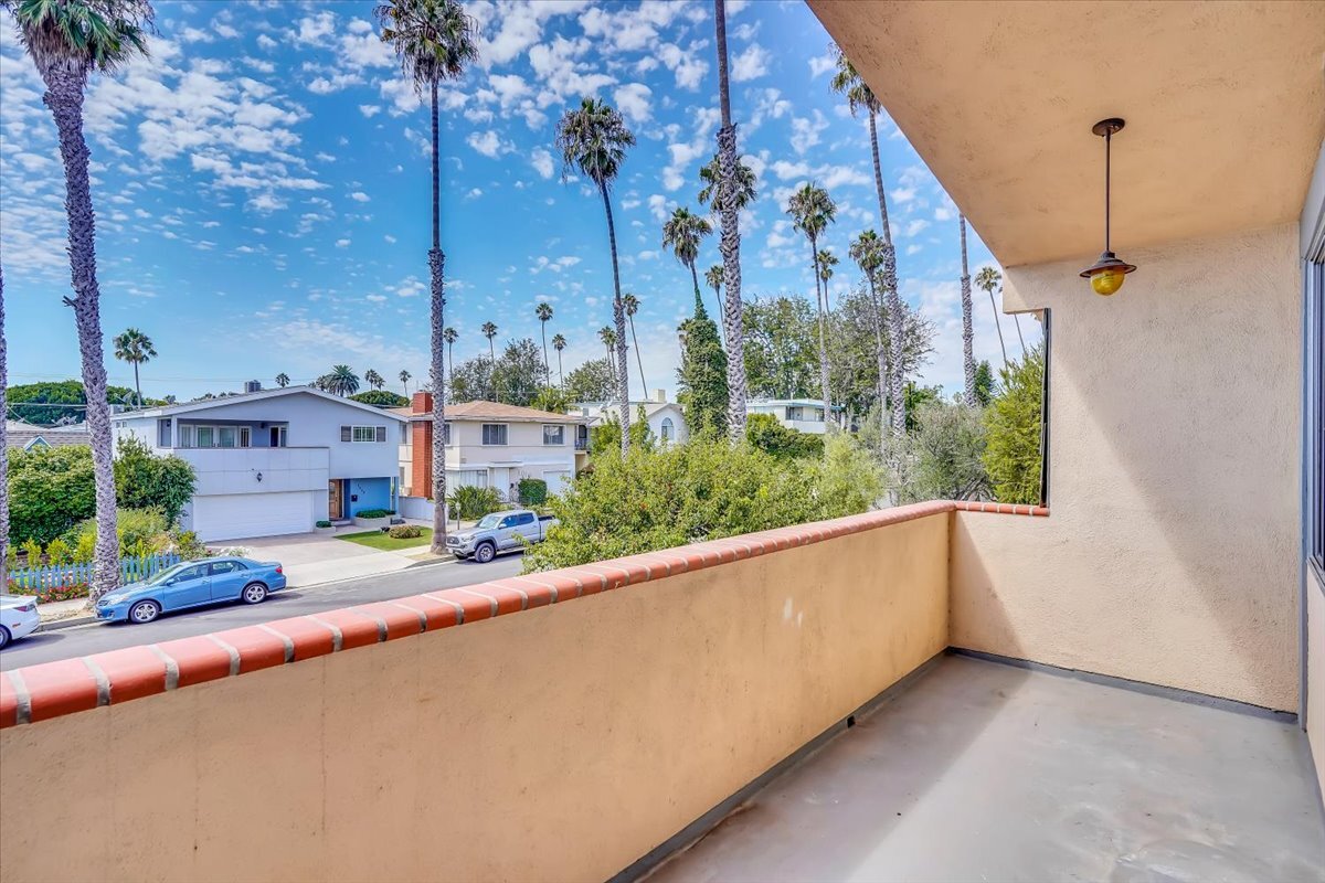 Building Photo - 1023 21st St