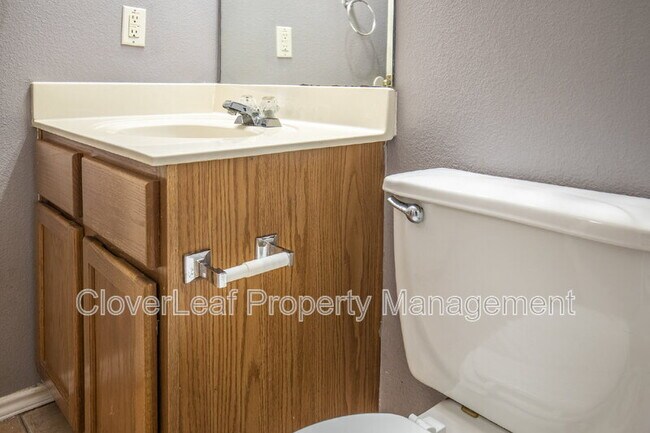Building Photo - 9123 Valhalla