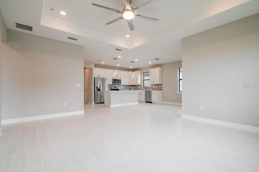 Building Photo - 2175 Darley Oak Way