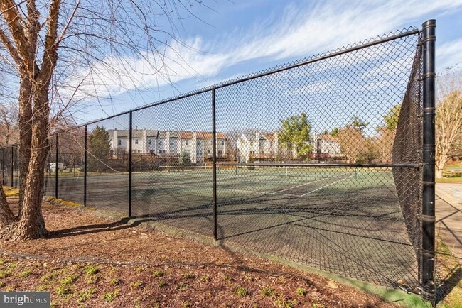Building Photo - 704 Suffield Dr