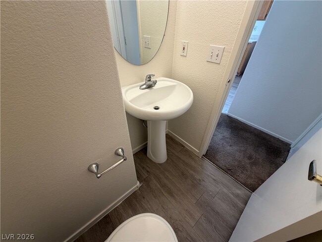 Building Photo - 5211 Paradise Skies Ave