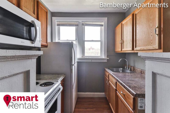 Building Photo - 3864 Bamberger Ave