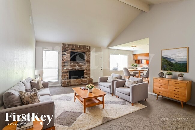 Building Photo - 13285 Lake Breeze Ln