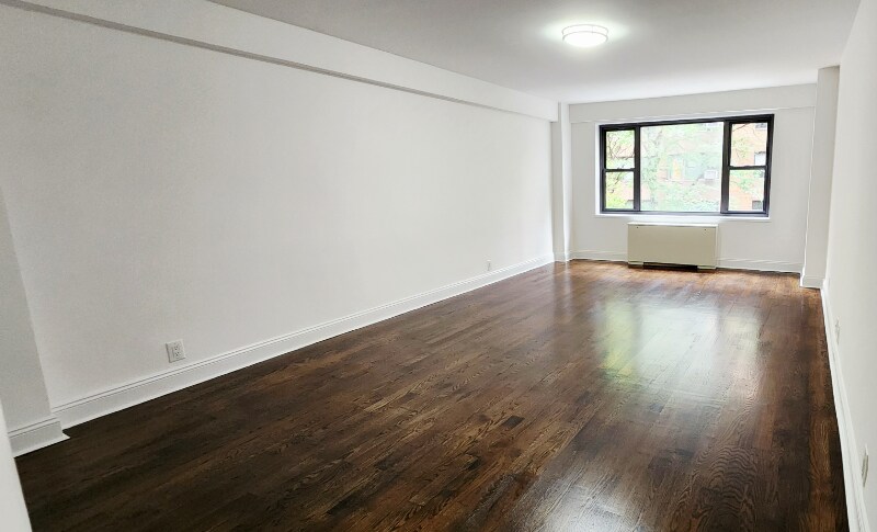 Primary Photo - 40 E 56th St