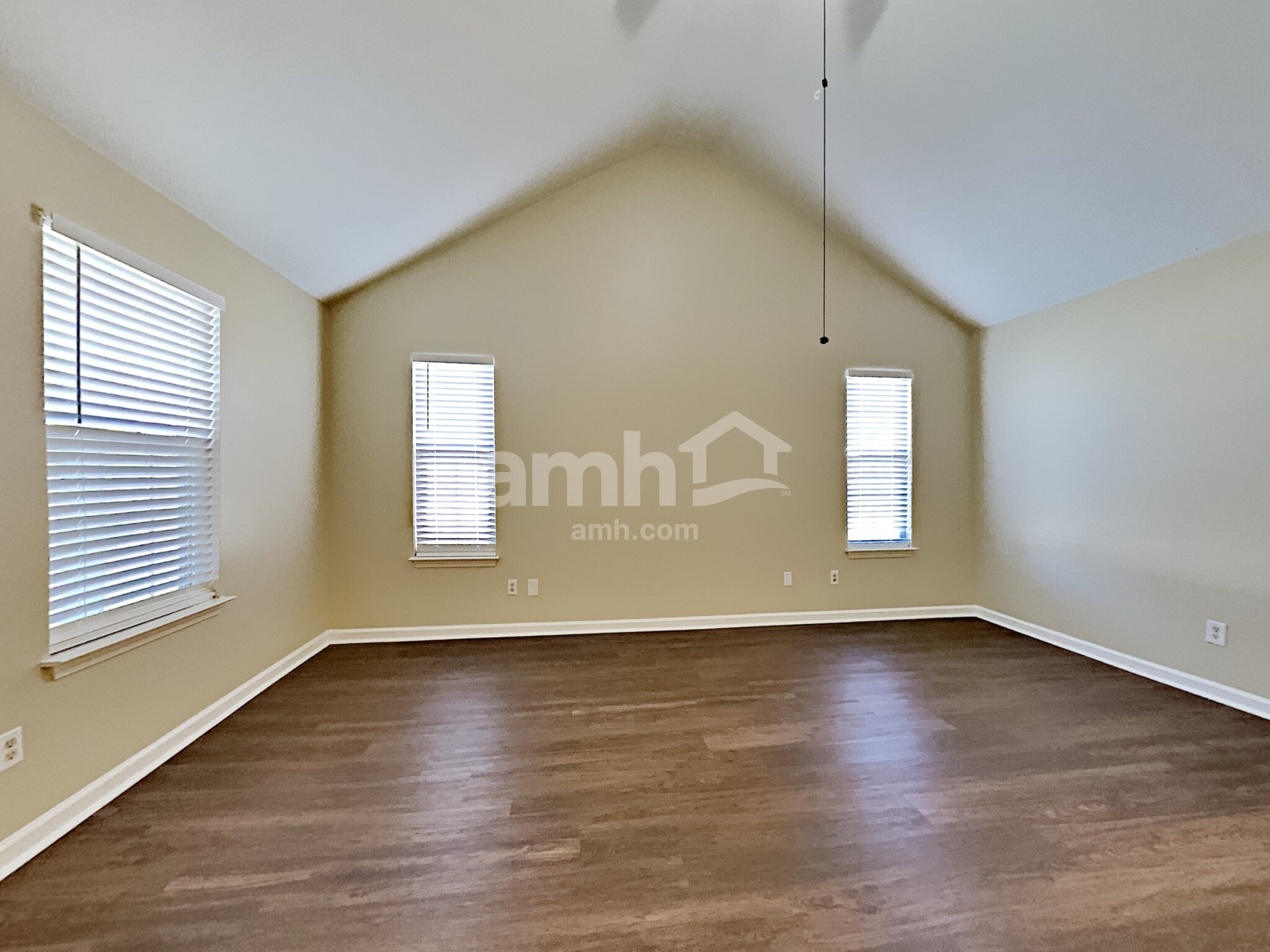 Building Photo - 1633 Jo Ann Dr