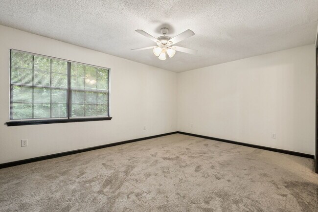 Building Photo - 1242 Chee Ln