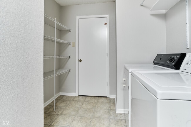 Building Photo - 14169 Clapboard Dr