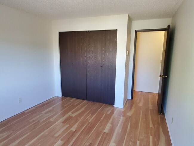 Building Photo - 1629 Maple Ln