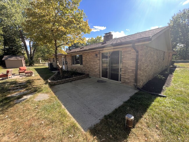 Back patio. - 1298 Cedarcliff Dr