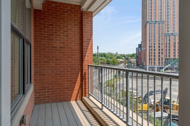 Building Photo - 70 Prospect St