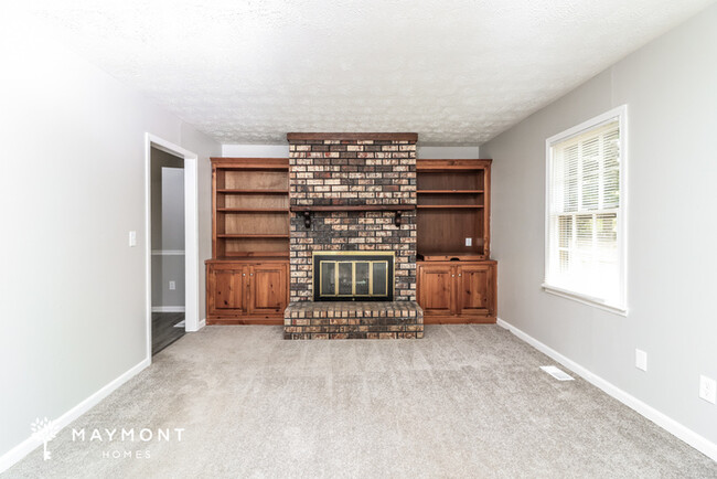 Building Photo - Bright & Inviting 3-Bedroom Home