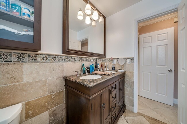 Building Photo - 9603 NW 67th Ct