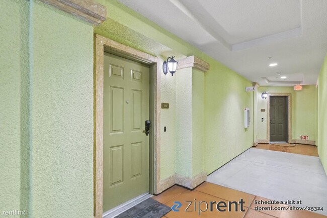 Building Photo - 2 br, 2 bath Condo - 600 South Abel Street...