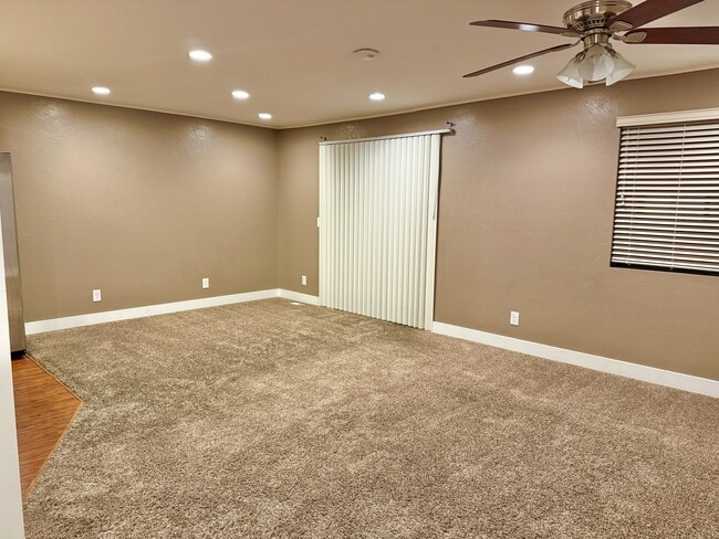 Building Photo - 7426 S 700 E