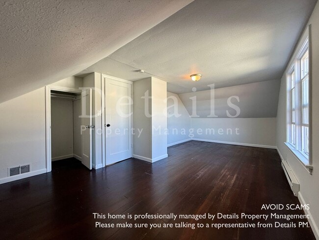 Building Photo - 5 Bedroom 2 Story With Basement!