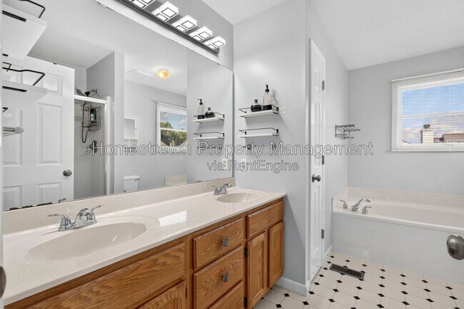 Building Photo - 6910 Emmons Dr
