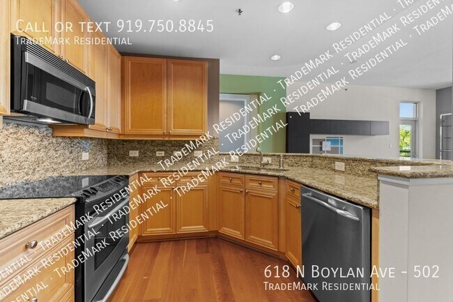 Building Photo - 618 N Boylan Ave