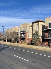 Building Photo - 5401 S Park Terrace Ave