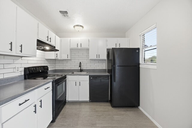 Building Photo - 430 Kendalia Ave