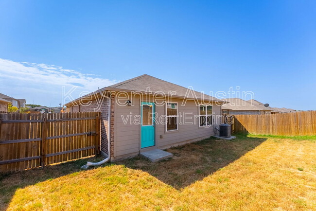 Building Photo - 5828 Roderick Dr