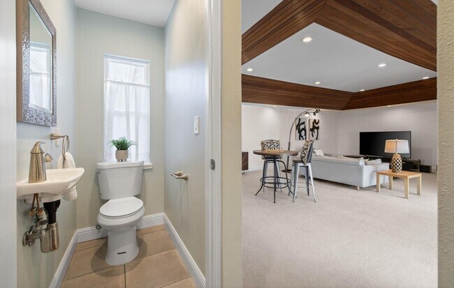 Building Photo - Beautiful Single-Story Home with Pool in Prime Concord Location –