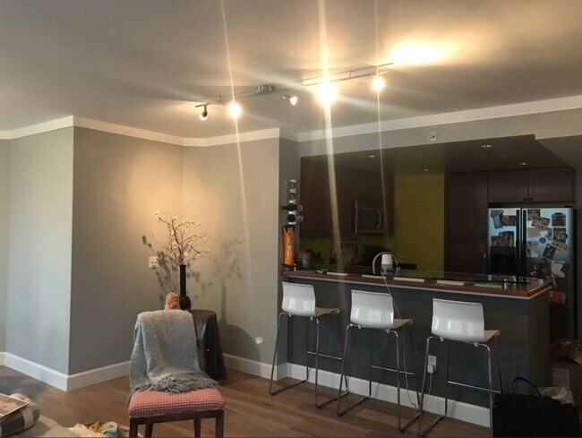 Building Photo - 400 Beale St