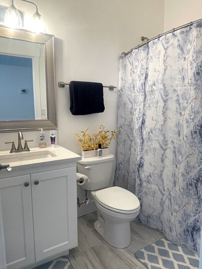 Building Photo - Gorgeous New Construction Townhome