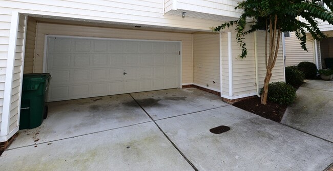 Building Photo - Harbourview Community